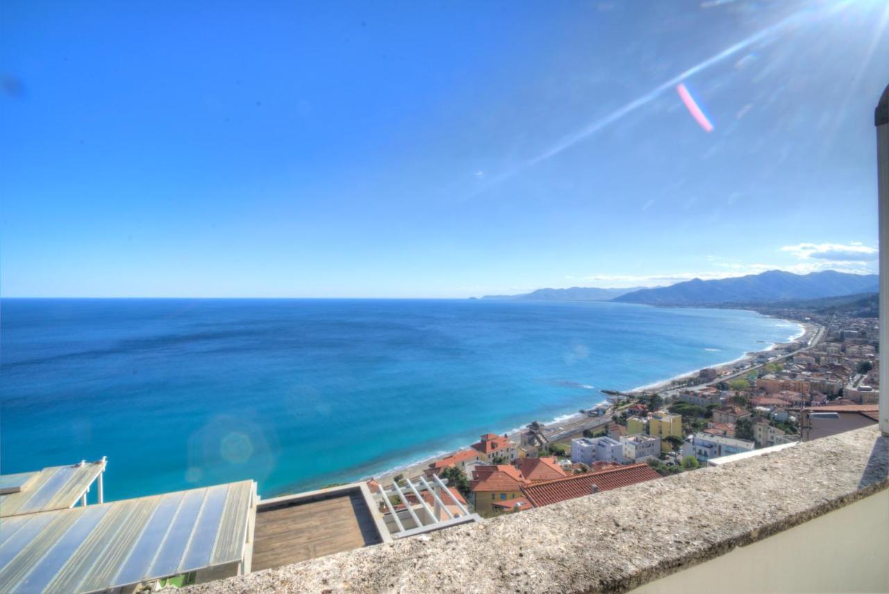 Villa Ischia Attico Sul Mare A Verezzi Borgio Verezzi Buitenkant foto